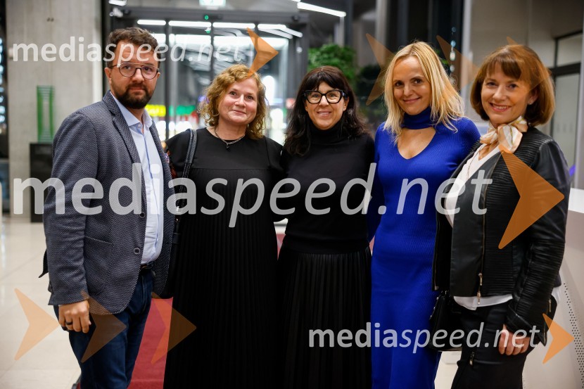  Žiga Vavpotič, podjetnik;  ... ;  Monika Lapanja, direktorica, Center poslovne odličnosti, Ekonomska fakulteta, Univerza v Ljubljani;  Ajša Vodnik, izvršna direktorica AmCham (Ameriška gospodarska zbornica);  ... Poslovna liderka in poslovni lider 2023