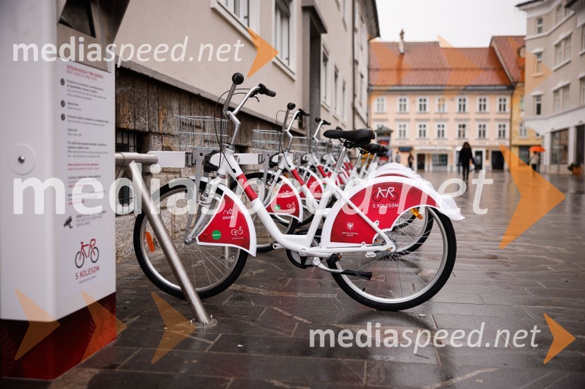 Odprtje dnevno varstvenega centra na Planini