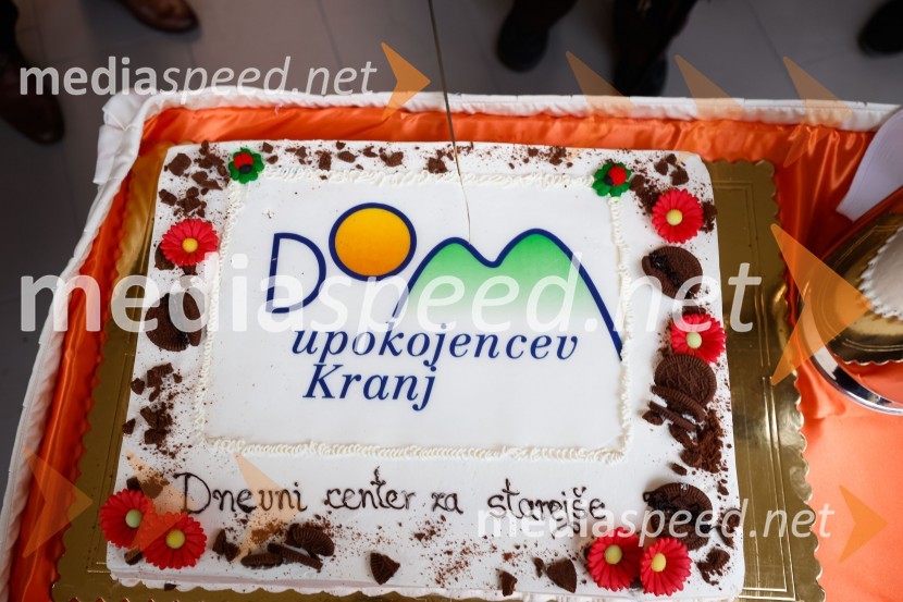 Odprtje dnevno varstvenega centra na Planini