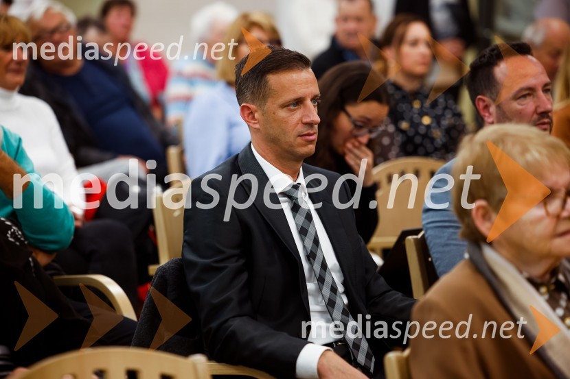 Odprtje dnevno varstvenega centra na Planini