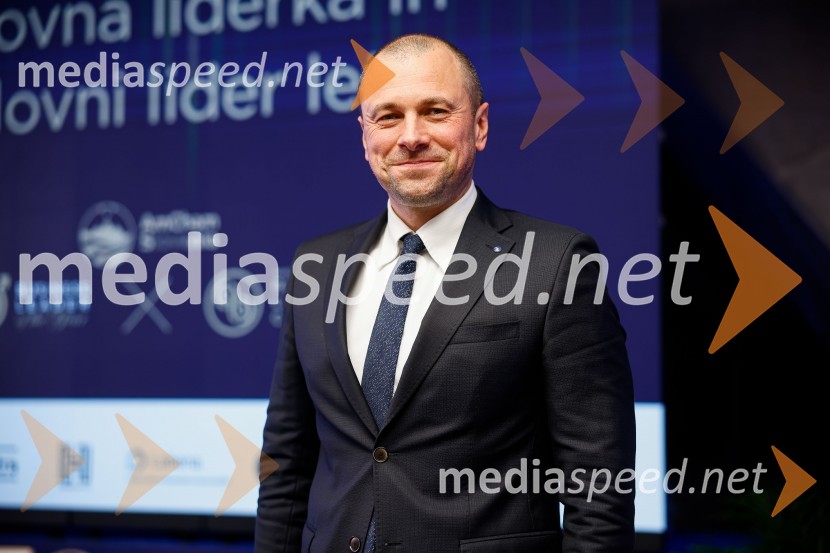  Blaž Brodnjak, predsednik AmCham Slovenija, predsednik uprave NLB, Manager leta 2022.Poslovna liderka in poslovni lider 2023