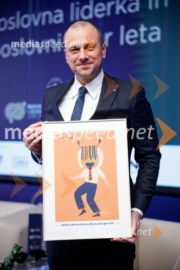  Blaž Brodnjak, predsednik AmCham Slovenija, predsednik uprave NLB, Manager leta 2022.Poslovna liderka in poslovni lider 2023