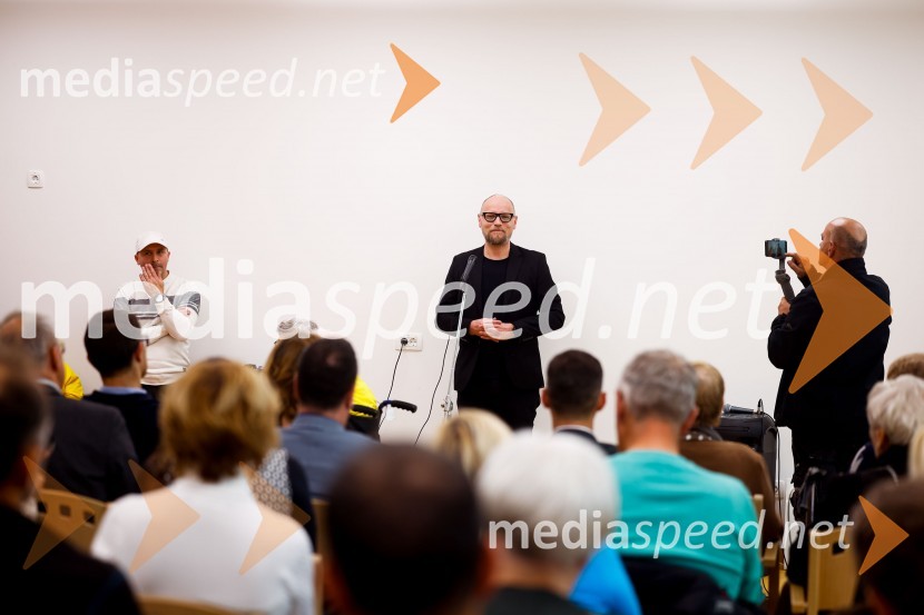  Primož Siter, glasbenik, radijski urednik, aktivist, politikOdprtje dnevno varstvenega centra na Planini