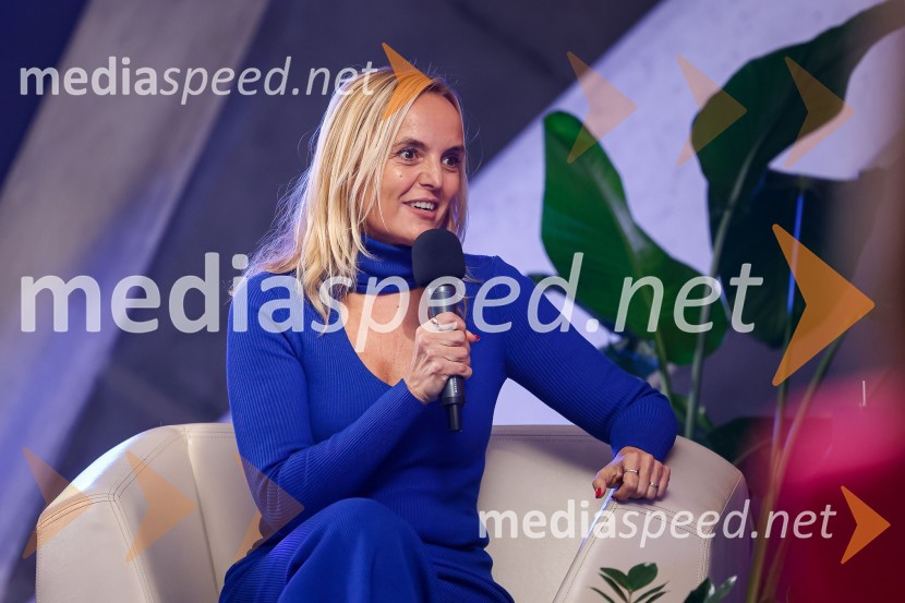  Ajša Vodnik, izvršna direktorica AmCham (Ameriška gospodarska zbornica)Poslovna liderka in poslovni lider 2023