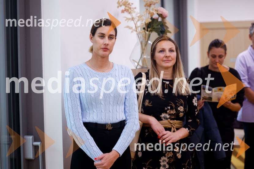  Petra Jošt Tršan, stiki z javnostjo, MOK;  Katja Štruc, vodja kabineta MO KranjOdprtje dnevno varstvenega centra na Planini