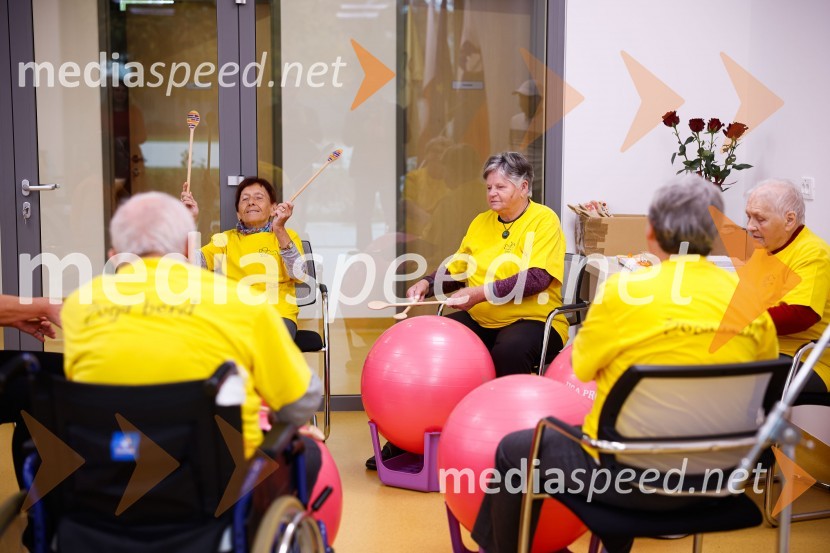 Odprtje dnevno varstvenega centra na Planini