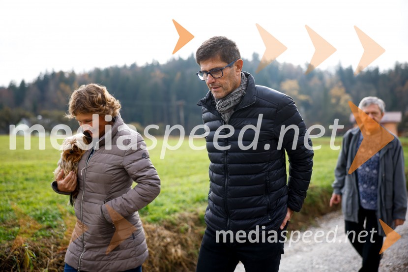  Ani Klemenčič;  Matjaž Rakovec, župan Mestne občine KranjOtvoritev nove šolske poti od naselja Pangrščica do Trstenika