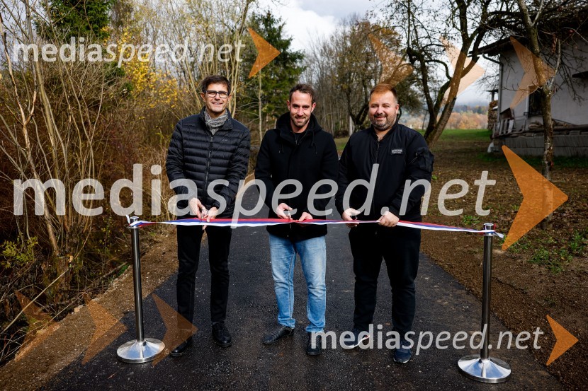  Matjaž Rakovec, predsednik Hokejske zveze Slovenije;  Jan Likozar, predsednik, svet Krajevne skupnosti Trstenik;  Jure Kristan, prokurist podjetja AEREKS EUROPE d.o.oOtvoritev nove šolske poti od naselja Pangrščica do Trstenika