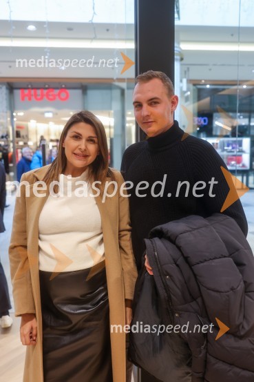  Eva Lozina, blogerka Nepopolna mama;  Filip HlastecOtvoritev trgovin BOSS in HUGO v Europarku