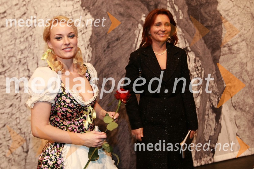 Sabina Cvilak Damjanovič, operna pevka in dr. Suzana Žilič FišerZlatorog, premiera opere