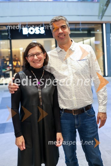  Jožica Brcar, komercialna direktorica Magistrat International;  Bor Greiner, odgovorni urednik, Radio CityOtvoritev trgovin BOSS in HUGO v Europarku