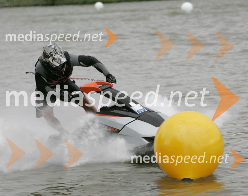 Ameriški tekmovalecJET SKI, pokal Alpe Adria