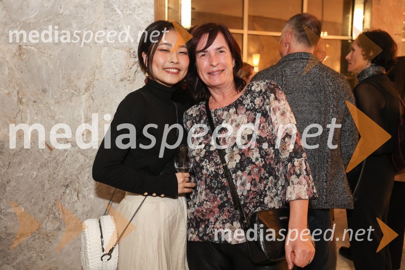  Eri Nishibara, plesalka;  ... Perpetuum mobile, plesna predstava v SNG Nova Gorica