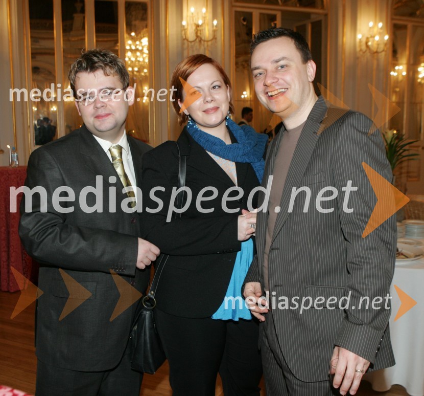 Alan Kavčič, namestnik odgovornega urednika revije Mariborčan, Darja Potočan, programska urednica in Sašo Papp, voditelj jutranjega programa Radia CenterRazglasitev Naj Mariborčanov 2005