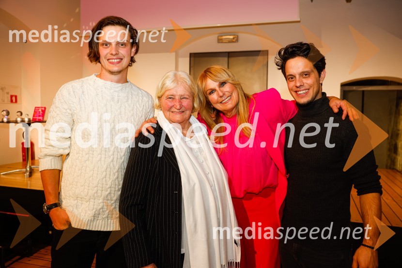  Lan Klemenc;  Reska Mlakar;  Zvezdana  Mlakar, igralka;  Maj KlemencPogovori, ki so mi spremenili življenje, izid knjige Zvezdane Mlakar in Roka Smoleja