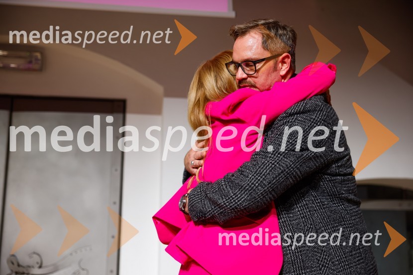  Zvezdana  Mlakar, igralka;  Jurij  Zrnec, igralecPogovori, ki so mi spremenili življenje, izid knjige Zvezdane Mlakar in Roka Smoleja