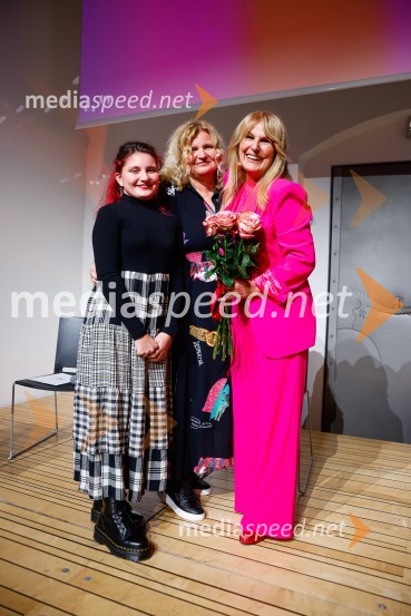  ... ;  ... ;  Zvezdana  Mlakar, igralkaPogovori, ki so mi spremenili življenje, izid knjige Zvezdane Mlakar in Roka Smoleja