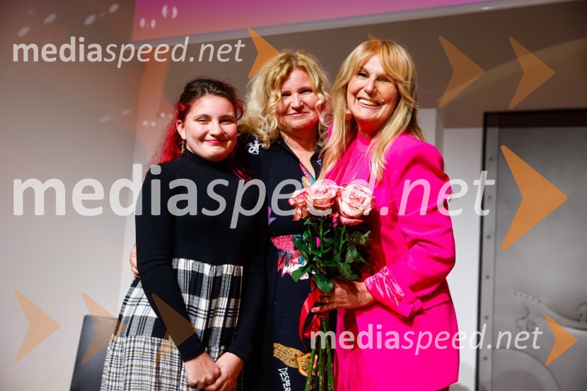  ... ;  ... ;  Zvezdana  Mlakar, igralkaPogovori, ki so mi spremenili življenje, izid knjige Zvezdane Mlakar in Roka Smoleja