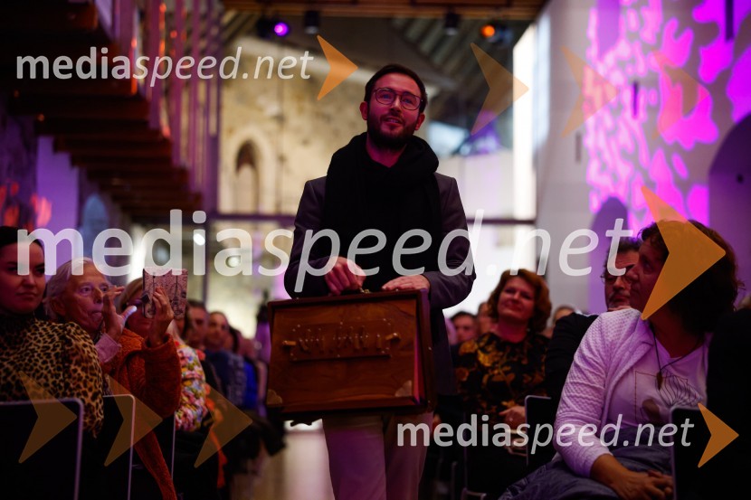 Pogovori, ki so mi spremenili življenje, izid knjige Zvezdane Mlakar in Roka Smoleja