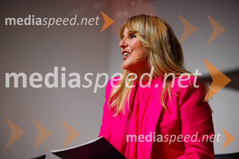  Zvezdana  Mlakar, igralkaPogovori, ki so mi spremenili življenje, izid knjige Zvezdane Mlakar in Roka Smoleja