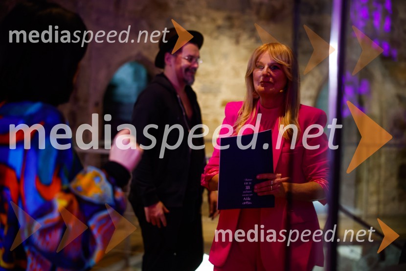  Zvezdana  Mlakar, igralkaPogovori, ki so mi spremenili življenje, izid knjige Zvezdane Mlakar in Roka Smoleja