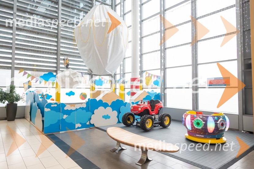 Praznična okrasitev v City centru Celje