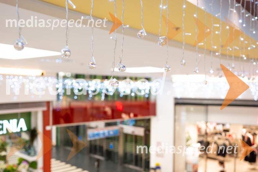 Praznična okrasitev v City centru Celje