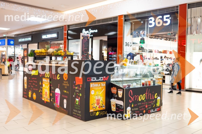 Praznična okrasitev v City centru Celje