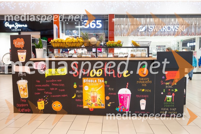 Praznična okrasitev v City centru Celje