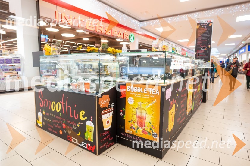 Praznična okrasitev v City centru Celje