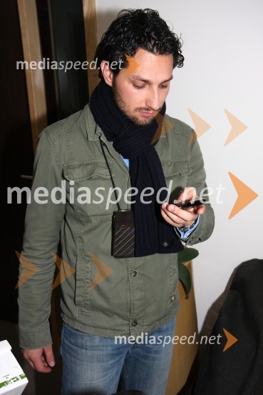 Jernej Tozon, član skupine ČukiRdeča preproga s Sebastianom, snemanje oddaje