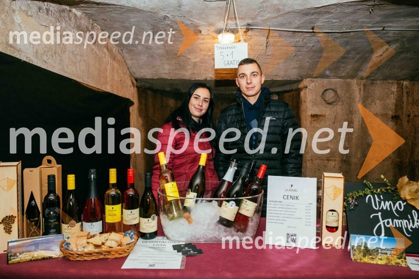 Vinska pot v rovih pod starim Kranjem 2022, petek