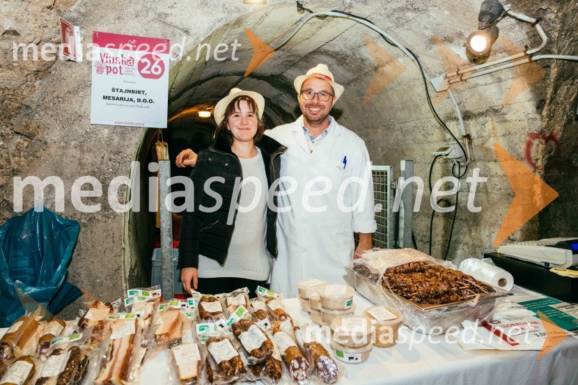 Vinska pot v rovih pod starim Kranjem 2022, petek