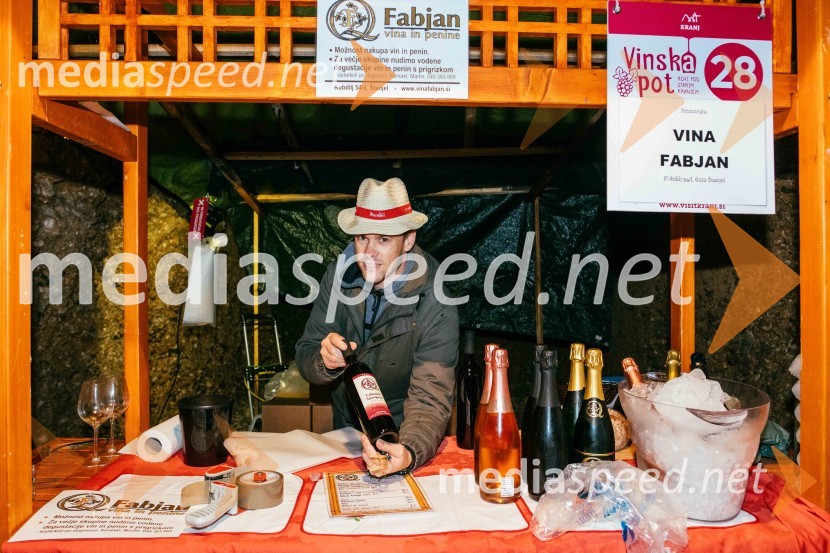 Vinska pot v rovih pod starim Kranjem 2022, petek