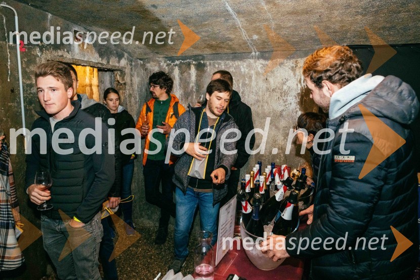 Vinska pot v rovih pod starim Kranjem 2022, petek