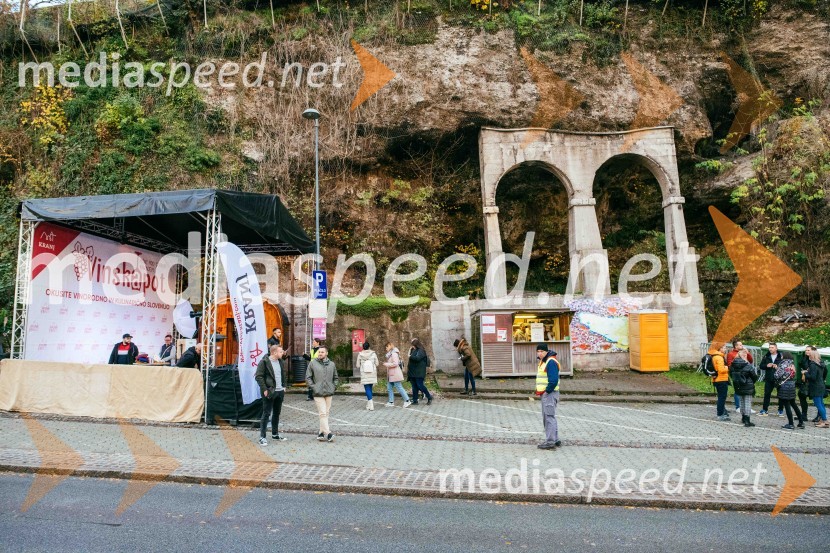 Vinska pot v rovih pod starim Kranjem 2022, petek