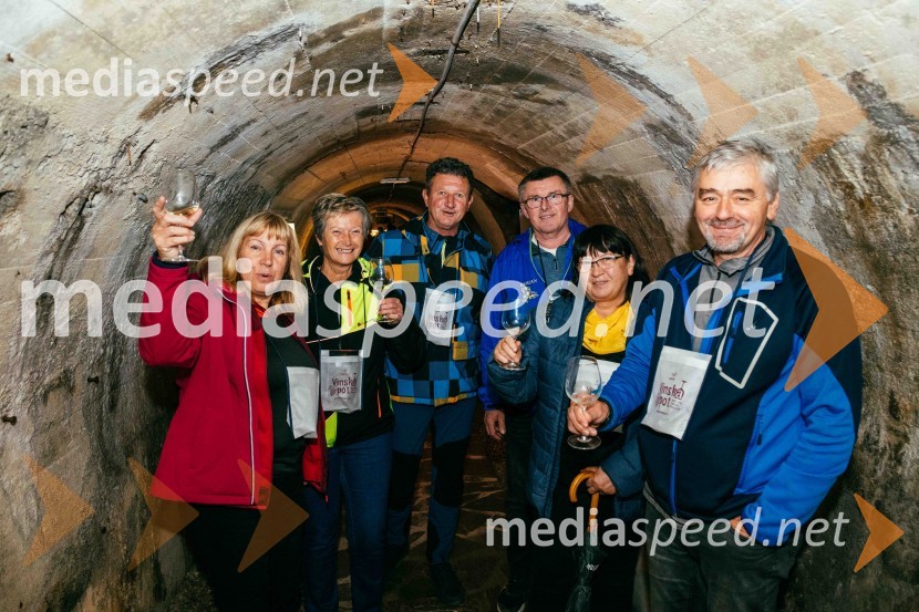 Vinska pot v rovih pod starim Kranjem 2022, petek