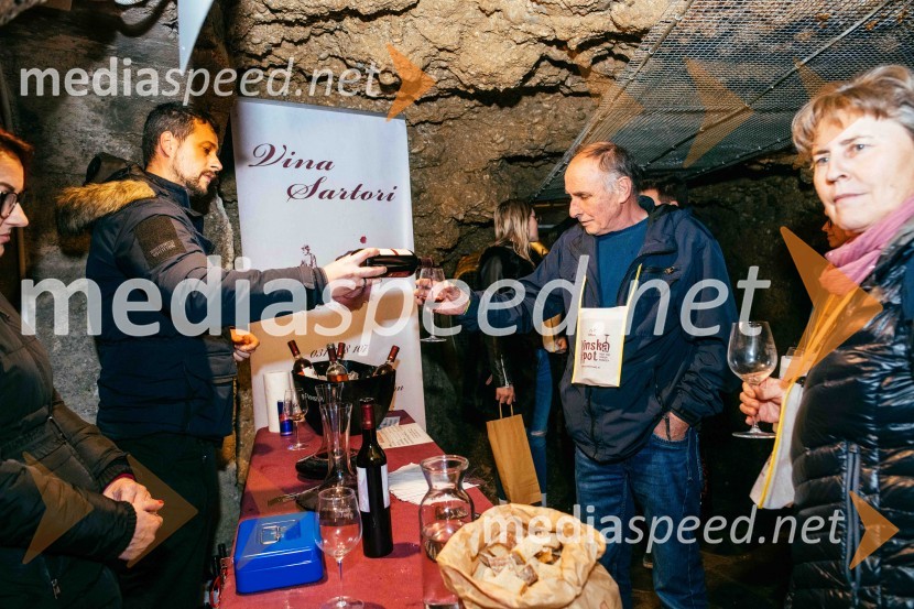 Vinska pot v rovih pod starim Kranjem 2022, petek