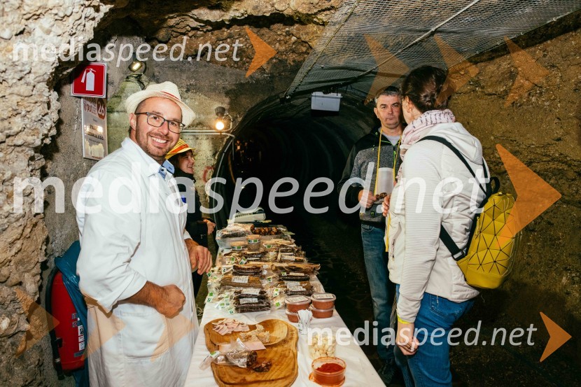 Vinska pot v rovih pod starim Kranjem 2022, petek