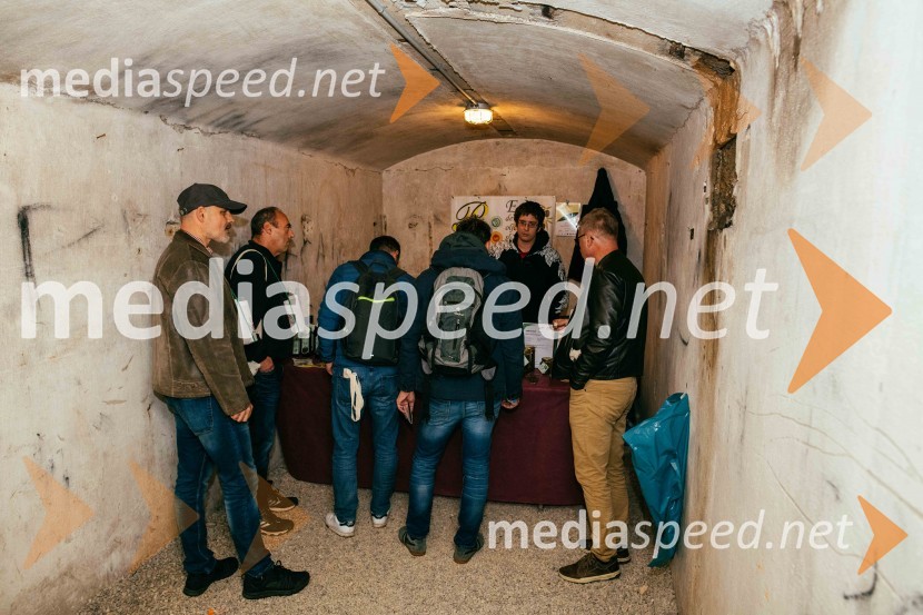 Vinska pot v rovih pod starim Kranjem 2022, petek