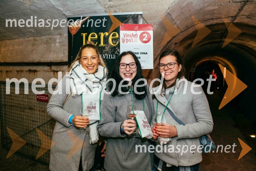 Vinska pot v rovih pod starim Kranjem 2022, petek