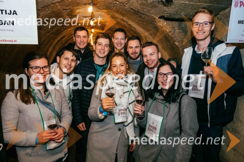 Vinska pot v rovih pod starim Kranjem 2022, petek