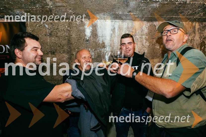 Vinska pot v rovih pod starim Kranjem 2022, petek