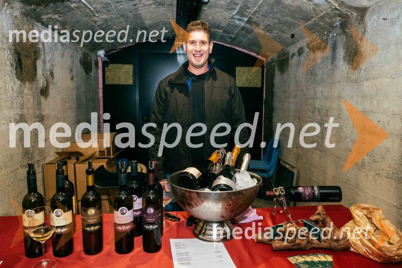 Posestvo RounaVinska pot v rovih pod starim Kranjem 2022, petek