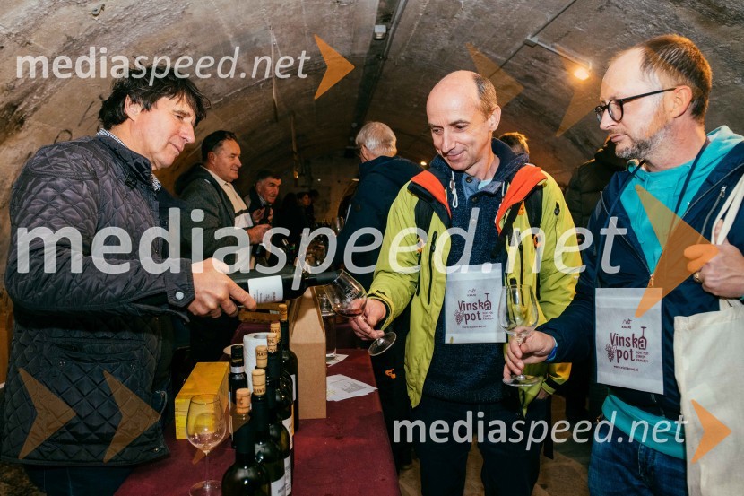 Vinska pot v rovih pod starim Kranjem 2022, petek