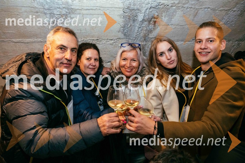 Vinska pot v rovih pod starim Kranjem 2022, petek