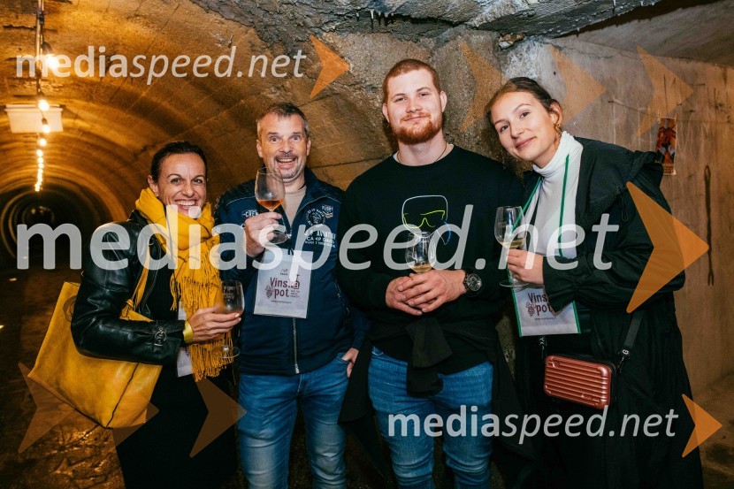 Vinska pot v rovih pod starim Kranjem 2022, petek