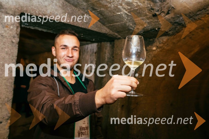 Vinska pot v rovih pod starim Kranjem 2022, petek