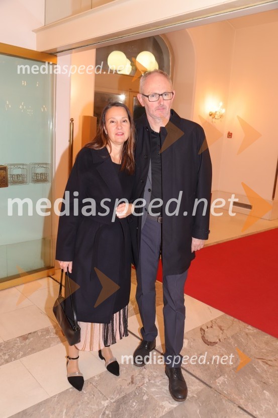  ... ; dr. Franc Trček, poslanec SDSamo ne se ustavit!, premiera drame v SNG Maribor