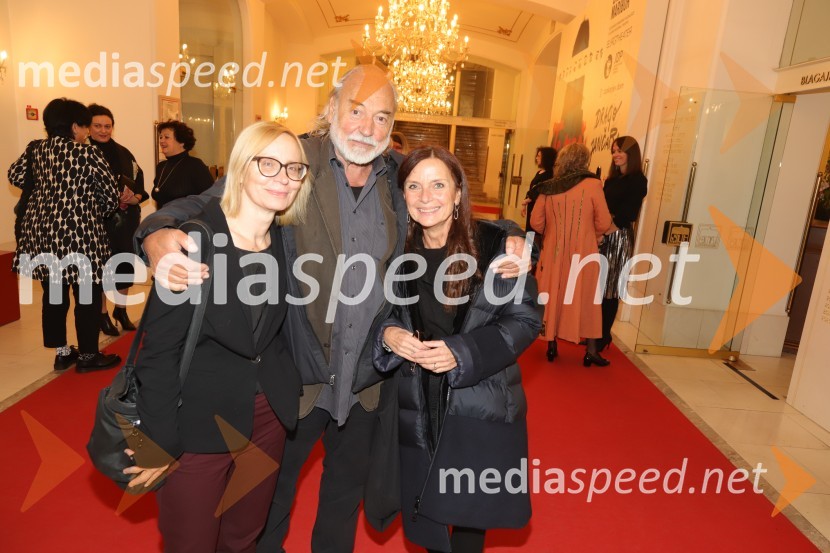  Petra Vidali, urednica kulture, Večer;  Karpo Godina, režiser;  Darja Hlavka Godina, oblikovalka zvokaSamo ne se ustavit!, premiera drame v SNG Maribor